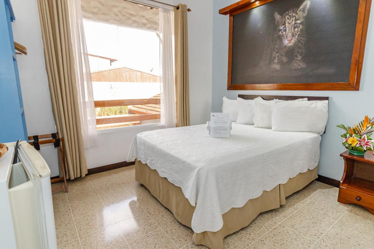 Hotel Serenity มานูเอล อันโตนิโอ ภายนอก รูปภาพ